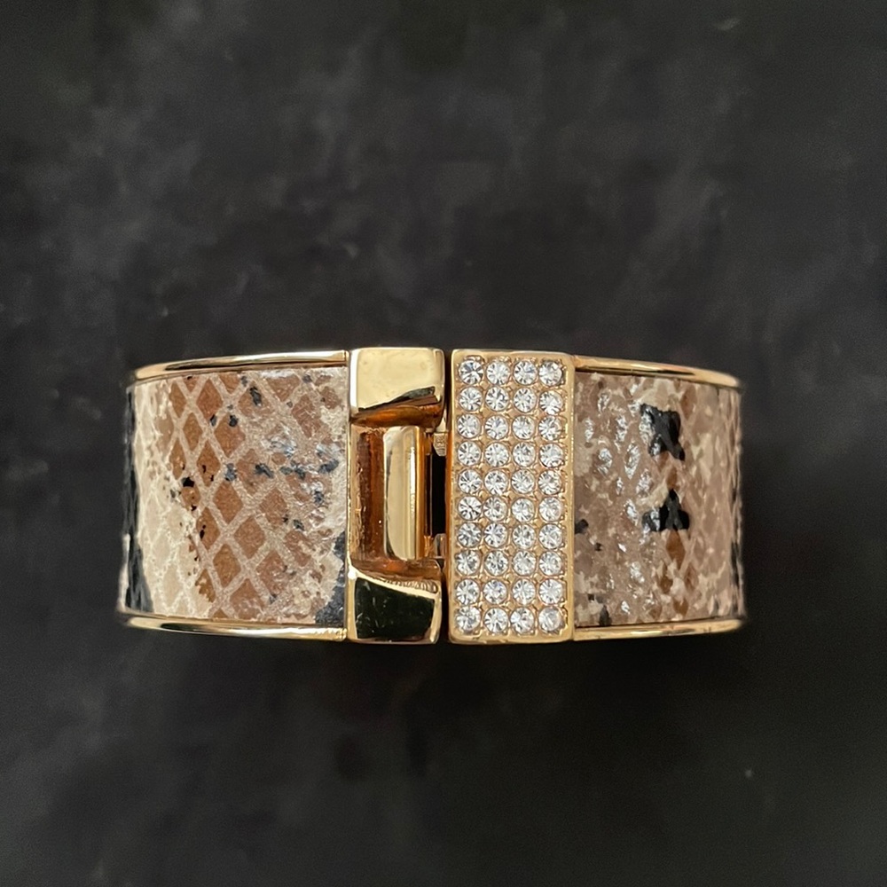 Animal print bracelet